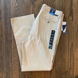 Nautica Clipper Flat Front Khaki 33W x 30L NWT